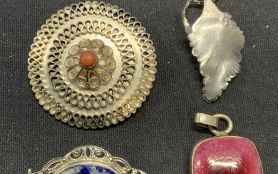 Lot 4 Sterling Silver Brooches & Pendants +