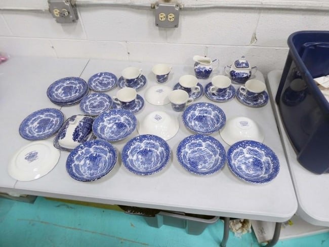 Lot of Grindley English Country Inns Staffordshire China