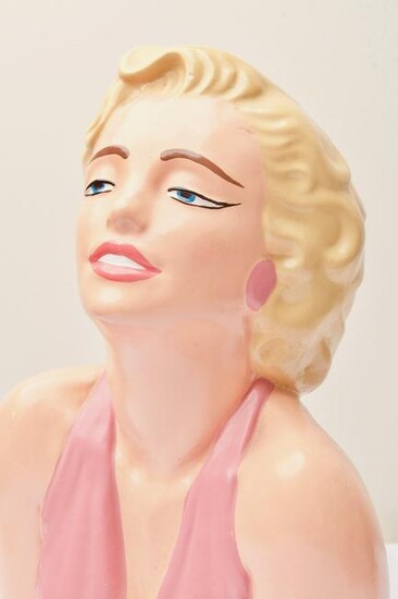 Maryln Monroe Plaster Figurine