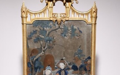 PEINTURE EN VITRINE CHINOISE 18e SIÈCLE Le panneau rectangulaire peint avec deux dames assises au...