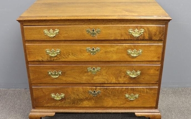 Philadelphia Chippendale Chest of Drawers