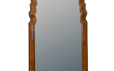 Queen Anne Mirror. 18th-century. Mahogany veneer.