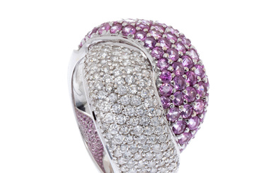 Ring in gold with rhinestones and pink tourmalines
