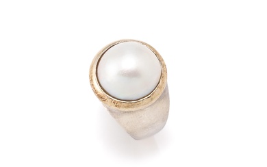 Sterling Silver 925 Mabe Pearl Ring, Size 9 (R3/4)