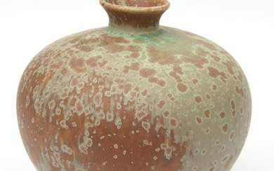 TED SECCOMBE, EARTHENWARE VASE, 20 CM HIGH