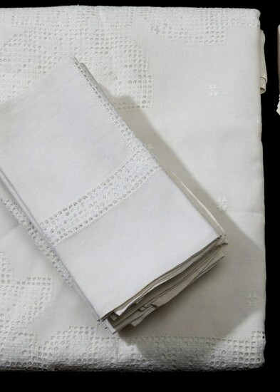 Tablecloth type Lagartera 12 napkins