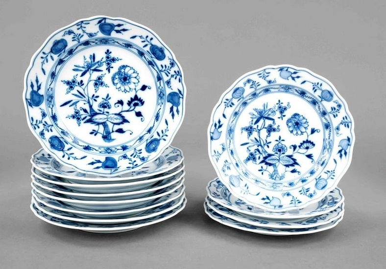 Twelve plates, Meissen, form new