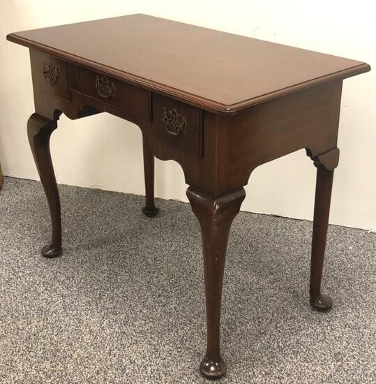 VINTAGE QUEEN ANNE STYLE MAHOGANY LOWBOY CONSOLE