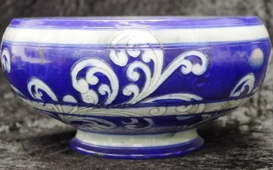Vintage Moorcroft Macintyre blue & white bowl blue and...