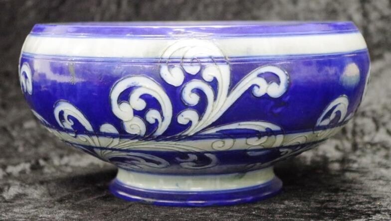 Vintage Moorcroft Macintyre blue & white bowl blue and...