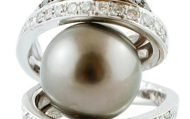 White & Black diamonds, Grey South Sea Pearl, White