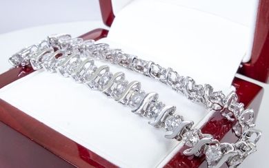 14 kt. Gold - 5.75 Ct - Imperial diamond bracelet - 35 diamonds.