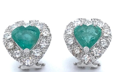 18 kt. White gold - Earrings - 4.40 ct Emerald - Diamonds
