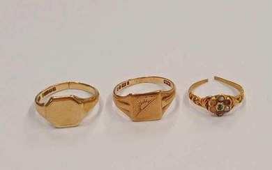 2 X 9CT GOLD SIGNET RINGS - RING SIZE T, OTHER SNIPPED, 6.8 ...