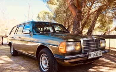 Mercedes-Benz - 300 TD (W123) - 1984