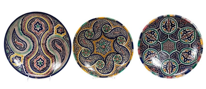 3 SPANISH MAJOLICA POTTERY MULTI-COLORED CHARGERS