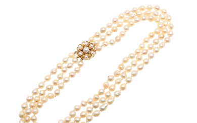 3298433. A THREE ROW CULTURED PEARL CHOKER NECKLACE.