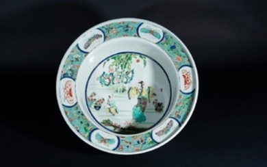 Arte Cinese A large porcelain famille verte basin