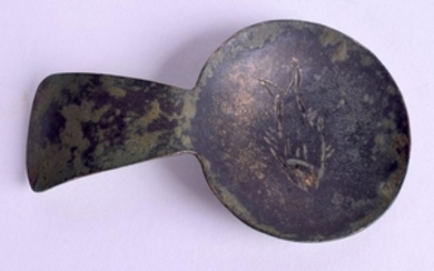 AN EARLY EUROPEAN BRONZE SEAL possibly Roman. 7.5 cm x