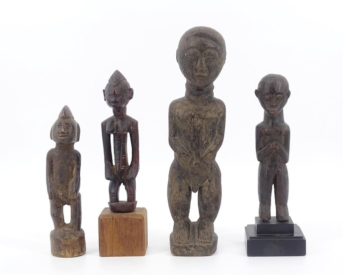 (-), 4 diverse houten Afrikaanse beeldjes, waaronder Senufo,...