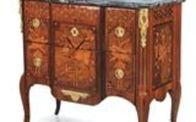 French Transition chest of drawers