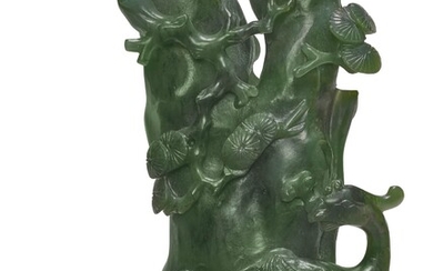 A SPINACH-GREEN JADE 'PHOENIX' DOUBLE VASE QING DYNASTY, 18TH/19TH CENTURY