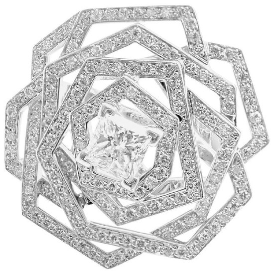 Chanel 1932 Flower Diamond White Gold Large Ring