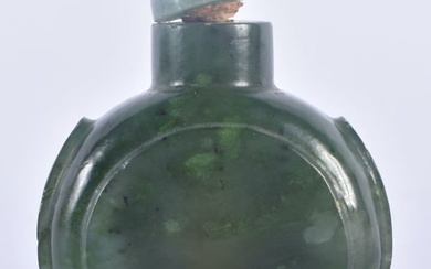 A 19TH CENTURY CHINESE CARVED SPINACH JADE SNUFF BOTTLE AND STOPPER Qing. 6 cm x 4.25cm.