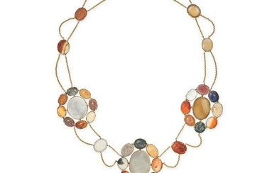 A HARDSTONE INTAGLIO NECKLACE, 17TH CENTURY AND LATER in yellow gold, the double row chain set with