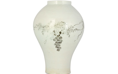 A LARGE KOREAN WHITE-GLAZED 'GRAPES' JAR.