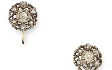 A PAIR OF ANTIQUE DIAMOND CLUSTER EARRINGS, 19TH