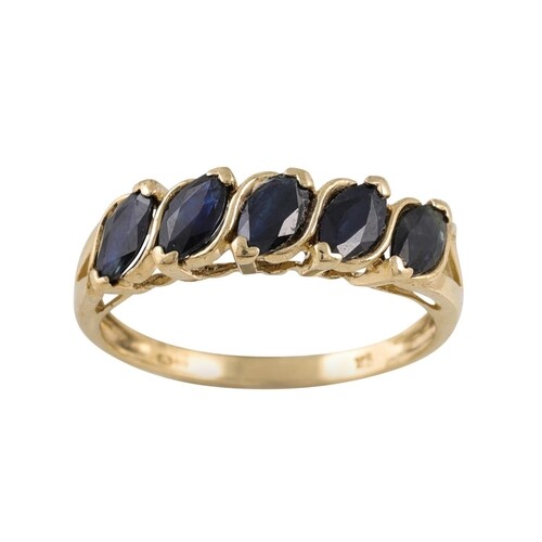 A SAPPHIRE DRESS RING, mounted in 9ct gold, size O - P