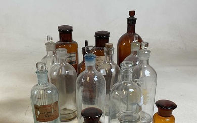 A collection of apothecary bottles, tallest 31cmCondition Report There is...