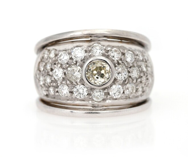 NOT SOLD. A diamond ring set with numerous diamonds weighing a total of app. 2.00...