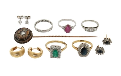 A mixed group of jewellery including a pair...