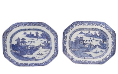A pair of Chinese blue and white octagonal meat dishes each ...