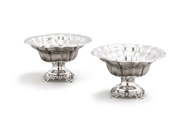 A pair of Dutch silver bowls, Jacob Lang and Christiaan Koops, Rotterdam, 1850