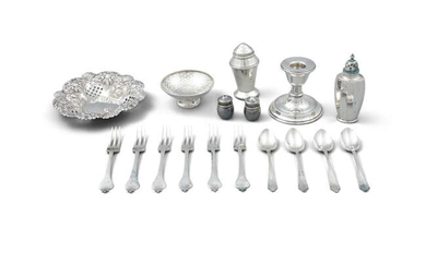 AN ASSORTED COLLECTION OF SILVER ITEMS; including a...