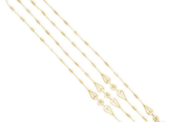 AN EARLY 20TH CENTURY GOLD CHAIN NECKLACE, CIRCA...