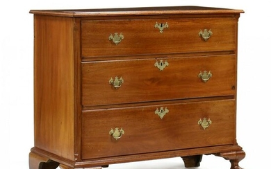 American Late Chippendale Mahogany Chest of Drawers