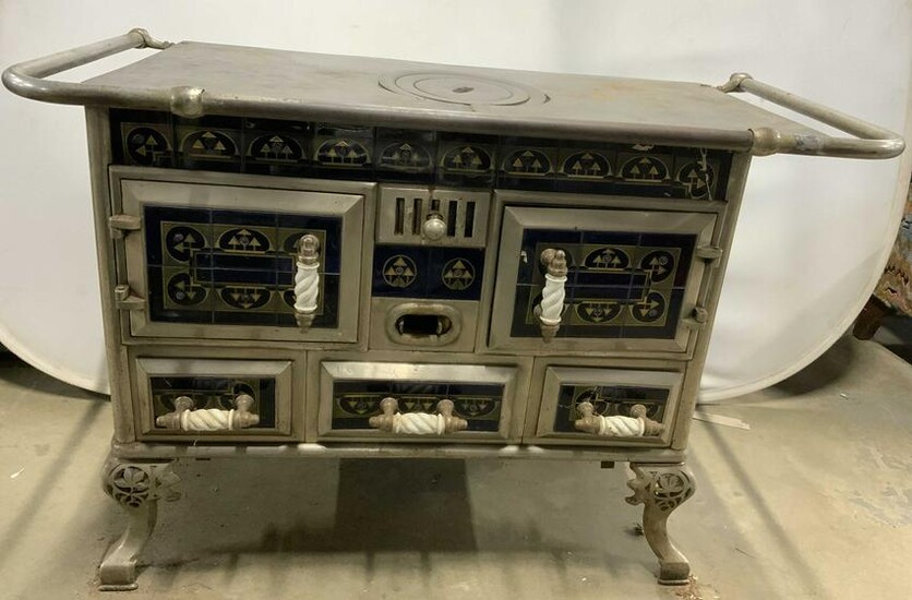 Antique Footed Victorian Cast Iron Porcelain Stove