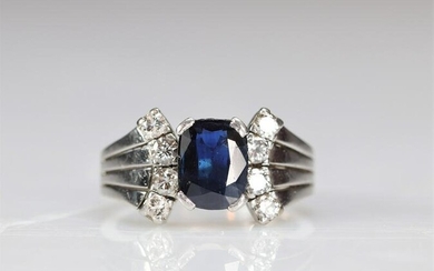 Art Deco brilliant cut sapphire stone platinum ring (10.33gr)