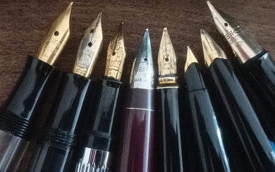 Aurora, Cross, Pelikan, Sheaffer... - Mixed set of 8 Vintage Fountain Pens