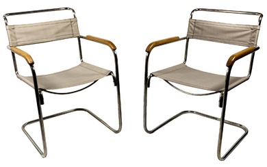 Bauhaus - Breuer, Marcel. Deux chaises cantilever. Modèle B 34. tube d'acier chromé, assise et...