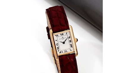 Baume & Mercier, Tank, Ref 38307, n° 747369, vers 2000 Une montre de dame rectangulaire...