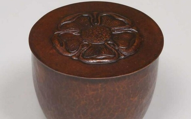 Boston Arts & Crafts Hammered Copper Box c1905