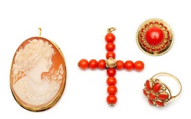 Cameebrooch also pendant, cross pendant, 14krt. gold brooch...