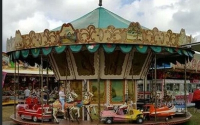 Carousel with 6 Horses and Bikes