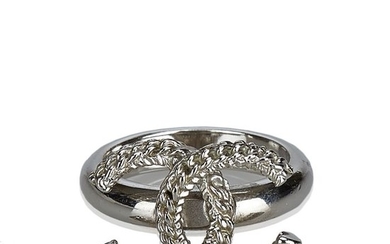 Chanel - CC Silver-Tone Ring Costume Ring
