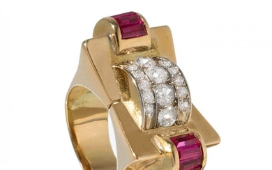 Chevalier ring in 18K yellow gold and calibrated rubies.